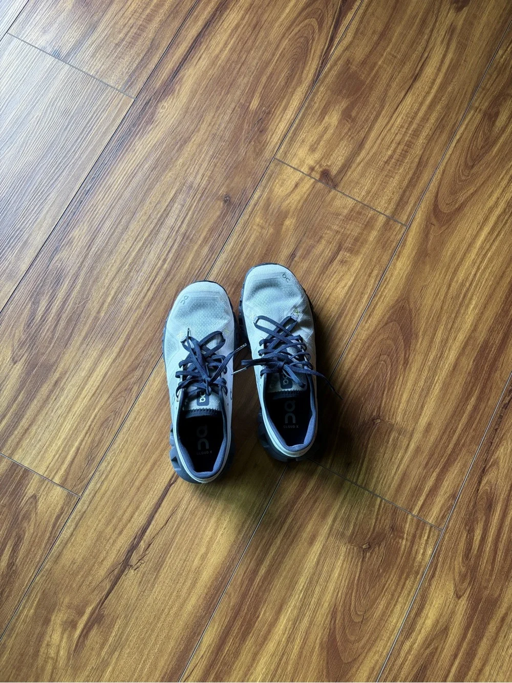 On Running Women’s Sneakers - Picture 3 of 10